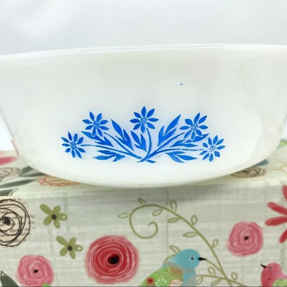 Vintage Anchor Hocking Fire King Blue Cornflower 1 Qt Casserole Dish